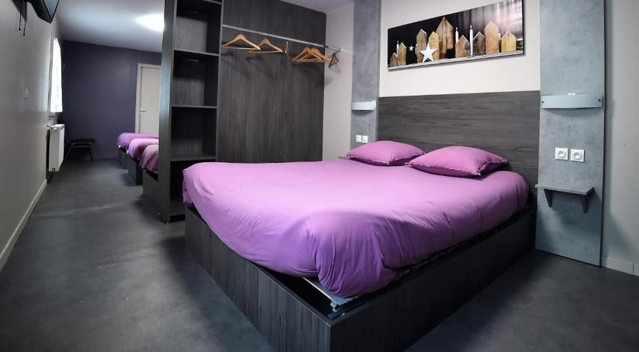 Bedroom 4, La tente verte, Nord