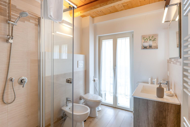 Bathroom 3, Aghel Luxury Room, Macerata
