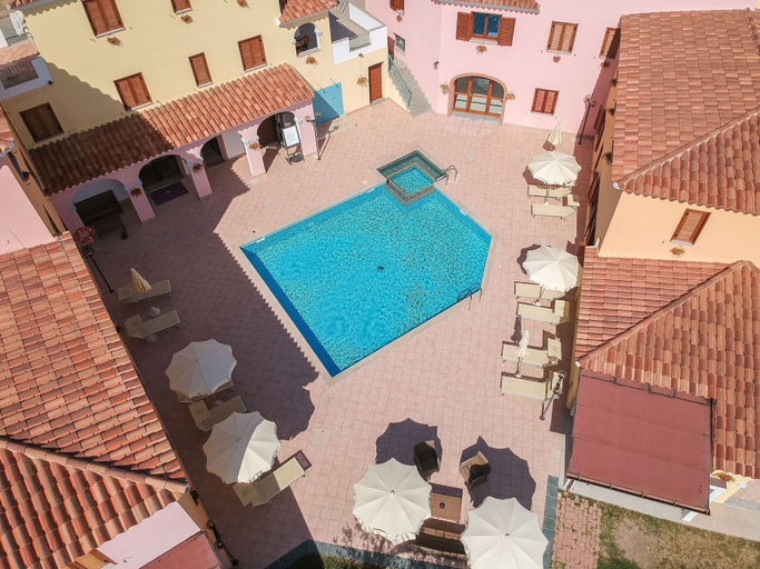 Pool 5, Apartment Surrounded by Nature, Nuoro