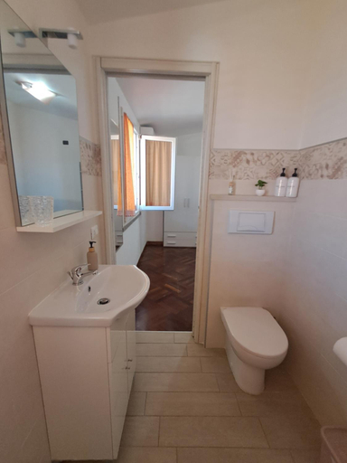 Bathroom 2, B&B Casa Viola, Sassari