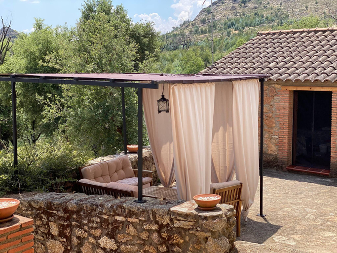 Bedroom 1, Detached 4 Bedroom Villa with Pool, Cáceres