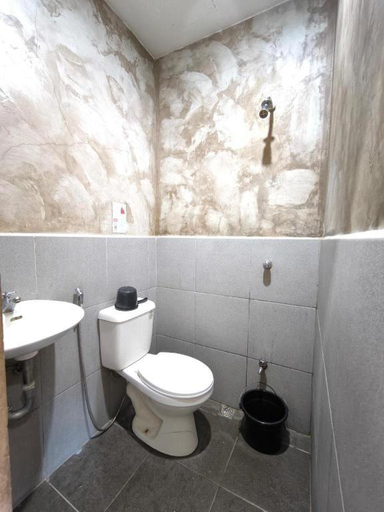 Bathroom, PAPATANTAN APARTEL, Naga City