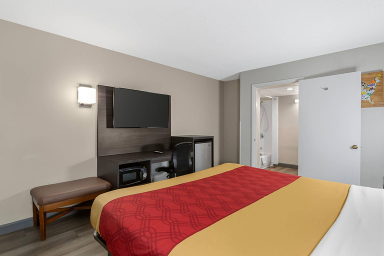 Bedroom 3, Econo Lodge Creedmoor - Butner, Granville