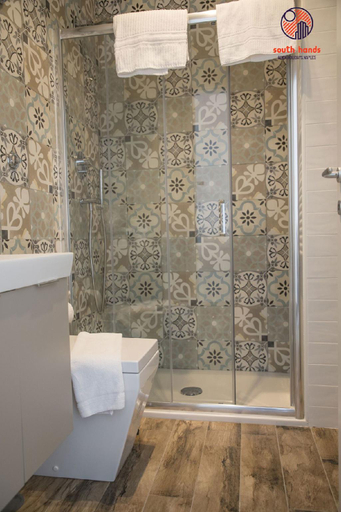 Bathroom 2, South Hands, Napoli