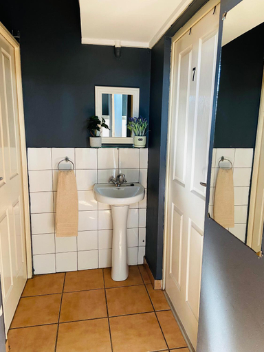 Bathroom 4, Starlight Guest house, eThekwini