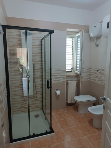 Bathroom 5, VILLETTE FABRIZIO, 2025 a VIESTE, Foggia