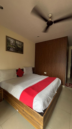 Bedroom 2, Hotel Shri Ganga, Garhwal