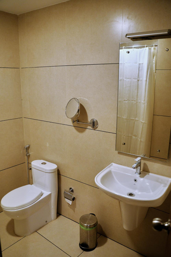 Bathroom 3, Gino Tourist home, Ernakulam