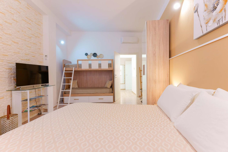 Bedroom 5, Montellino's Suite Oro, Carbonia-Iglesias