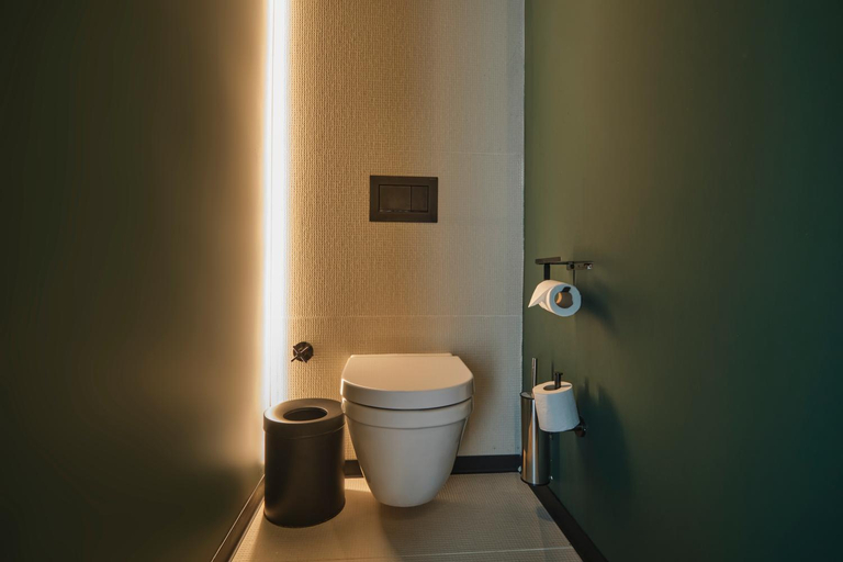 Bathroom 5, Novotel Istanbul Bomonti, Şişli