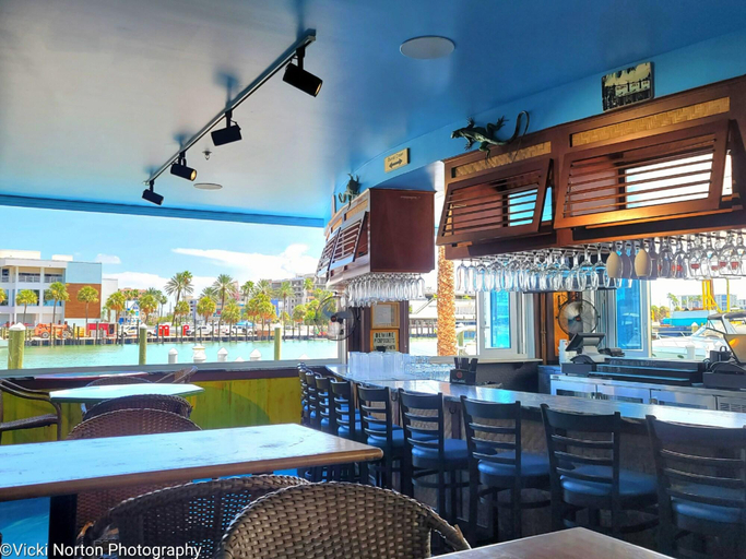 Food & Drinks 5, The Chart House Marina Hotel, Pinellas