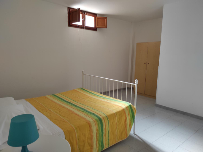 Bedroom 2, Bellavista Apartments, Trapani