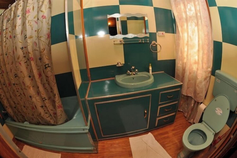 Bathroom 4, Dilshad Houseboats, Srinagar