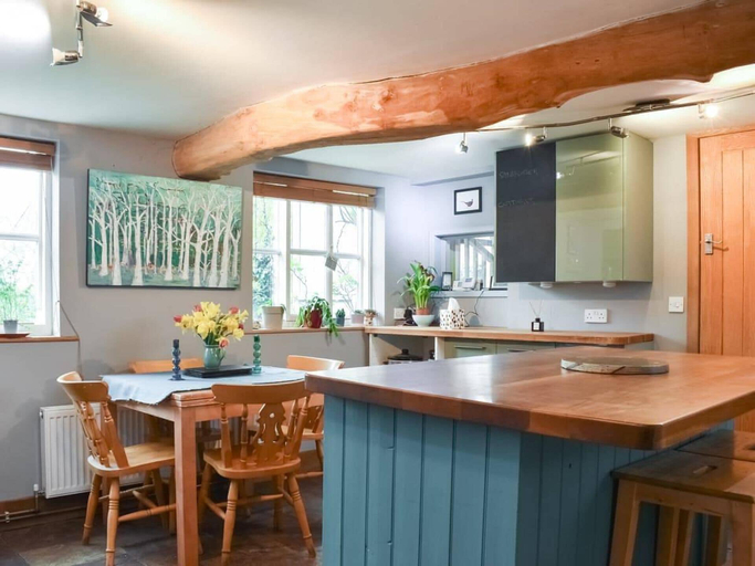 Dining 4, Four bed Cottage, Large Garden, dog Friendly, North Yorkshire