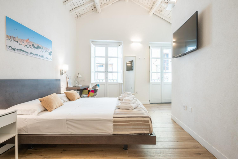 Bedroom 4, Karu Suites, Cagliari