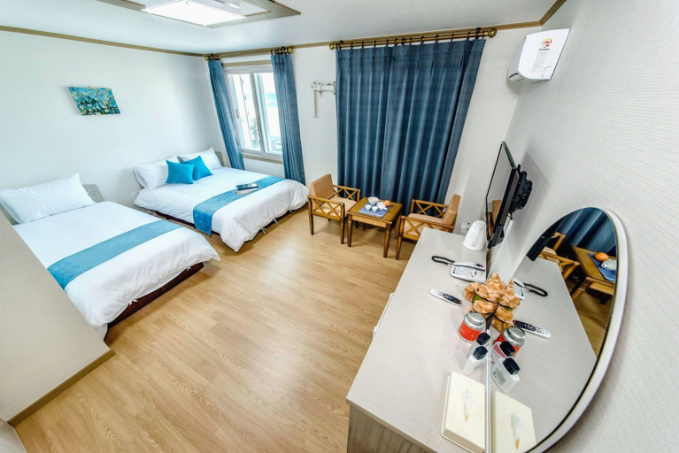 Bedroom 3, Beach Story Hotel, Jeju