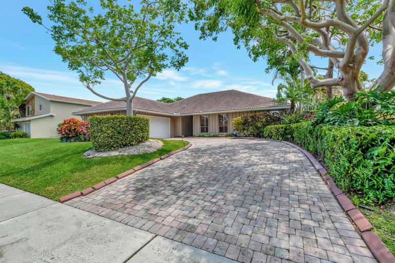 Exterior 4, Idyllic Boca Pool Home, Palm Beach
