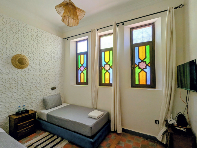 Bedroom 2, Riad Las Palmeras Guest House, Marrakech, Marrakech