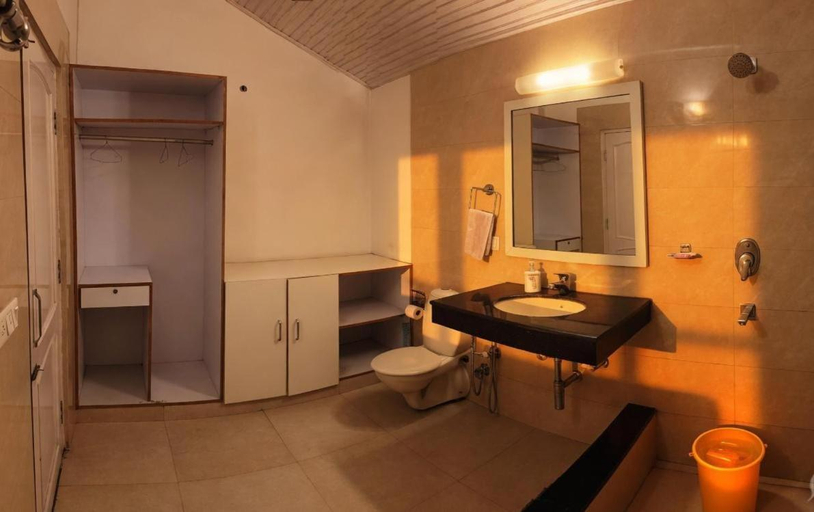 Bathroom 3, Experto The Greens, Nainital