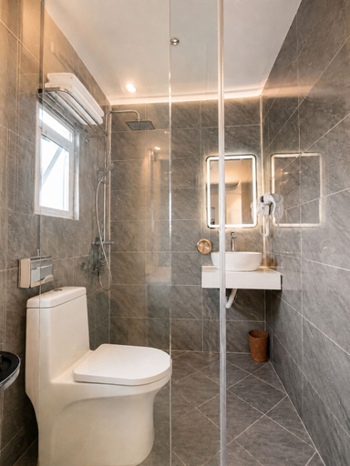 Bathroom 5, Quang Huy Hotel - Trung Phung, Đống Đa