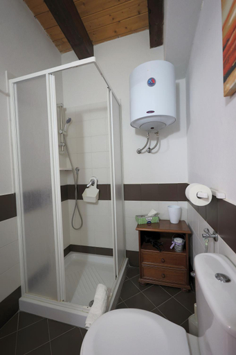 Bathroom 4, Cavagrande Guest House, Syracuse