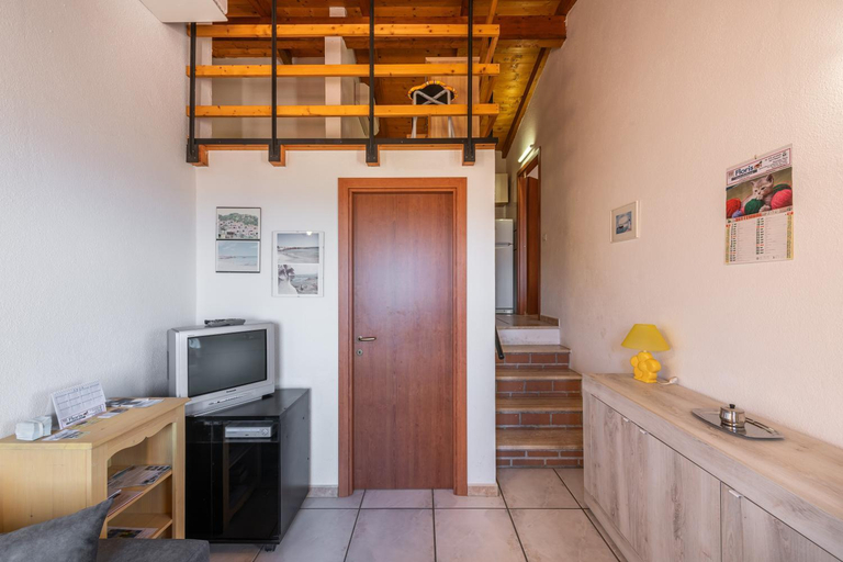 Others 5, Villa Birgit, Cagliari