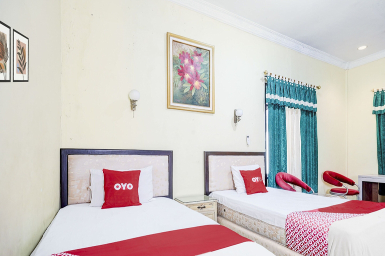 Room 4, Luxury Twin Stay With Free Wifi and Parking, Pekalongan
