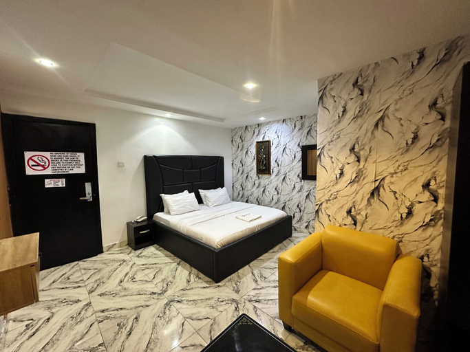 Room 4, Desami Hotel, Ikeja