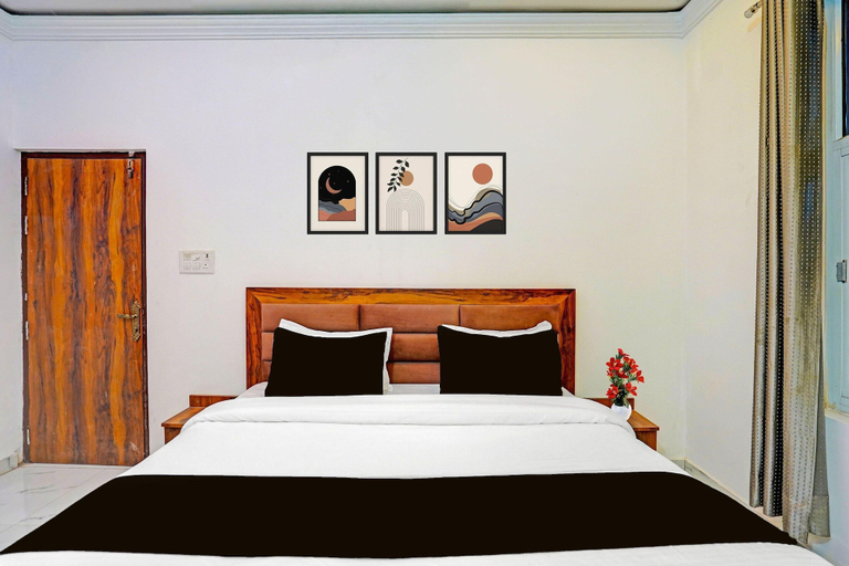 Room 4, Townhouse Vikas Nagar Lucknow, Lucknow