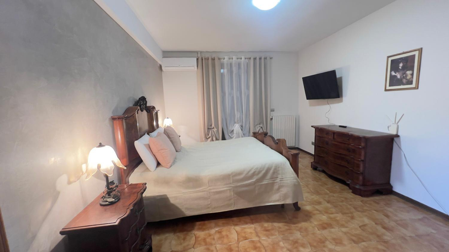 Bedroom 2, B&B La Pitagora, Ferrara