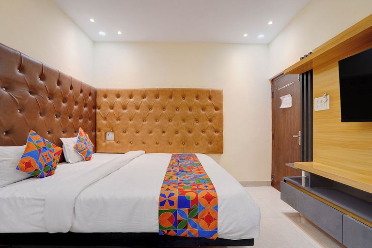 Room 4, Fabhotel The Ganga Stay, Varanasi