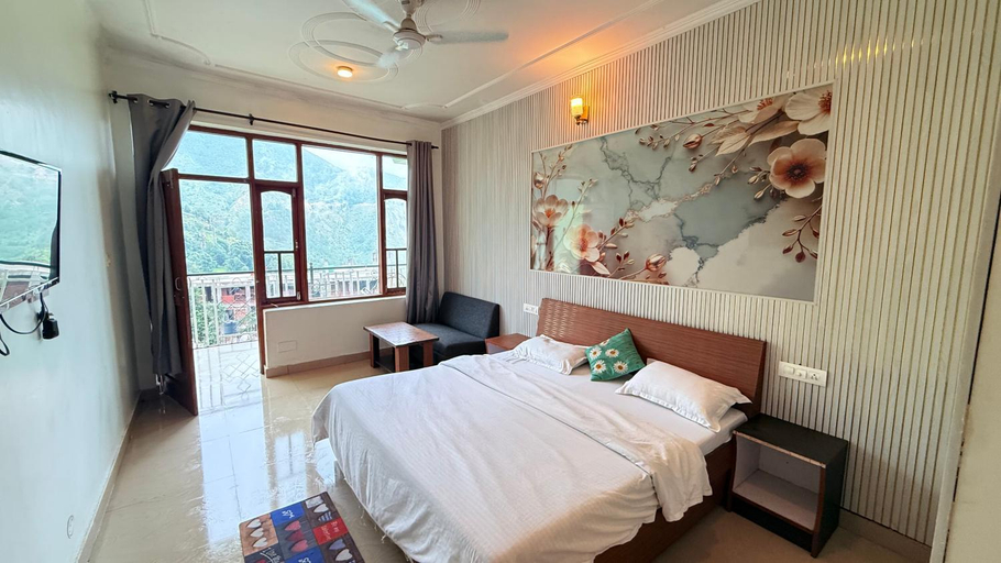 Bedroom 3, Hotel Backpackers Inn, Kangra
