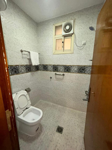 Bathroom 2, ABHASKY Serviced Apartmentsشقق مخدومة اقتصادي