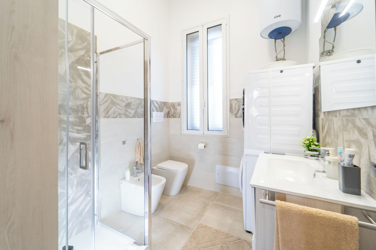 Bathroom, La Playa en Tren, Trapani