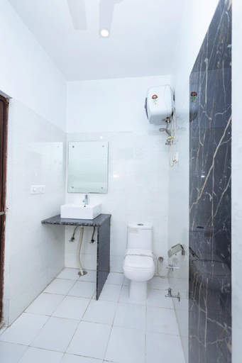Bathroom 3, Aradhanas Home Stay Near Taj Mahal, Agra