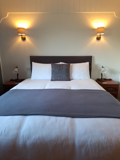 Bedroom 3, Corthna Lodge