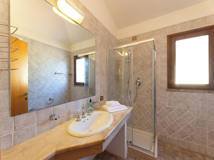 Bathroom 2, Holiday Home in a Private Residence, Cagliari