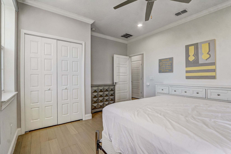 Room 2, Private Pool 3BR Retreat Near Orlando Attractions, Polk