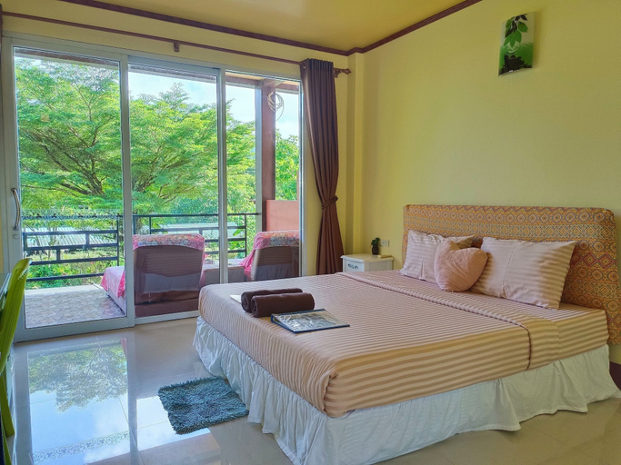Bedroom 3, Khao Sok Country Resort, Phanom