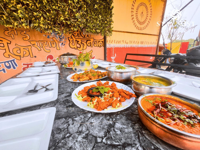 Food & Drinks 5, StayMist - Casa Atlas Villa, Pune