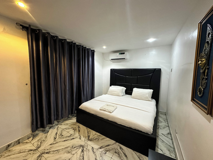 Room 5, Desami Hotel, Ikeja