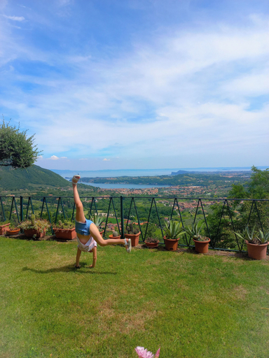 Property grounds 2, Bright Flat Over the Hills of Lake Garda, Brescia