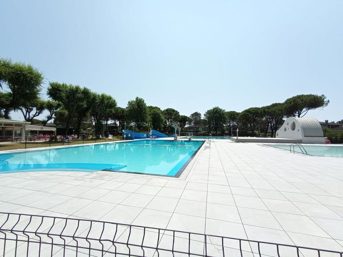 Others 5, Olimpia, Venezia