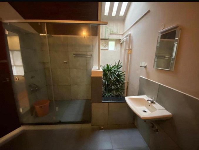 Bathroom 3, Idam Resort, Idukki
