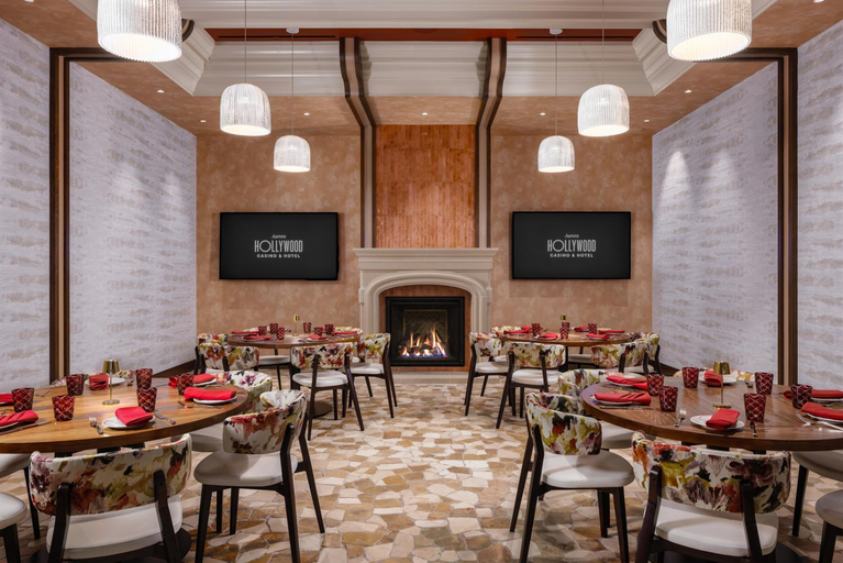 Restaurant 5, Hollywood Casino Aurora, Kane
