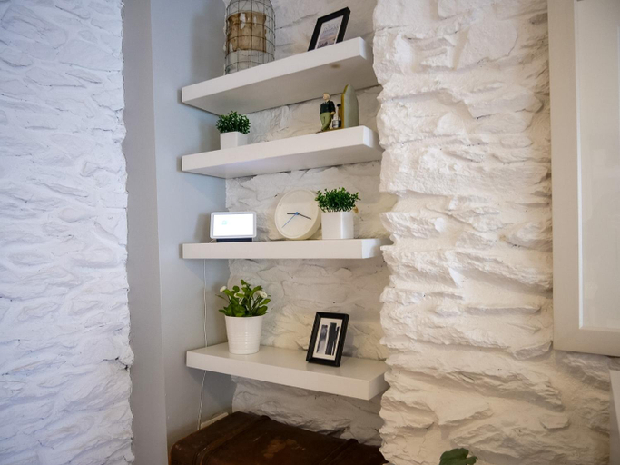 Others 5, Apartments in Dingle Town Center