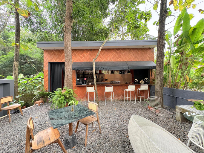 5, Guru Giri Forest Cabin 2BR 8 Pax with Breakfast, Bantul