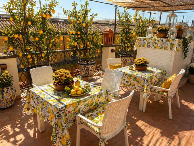 Food & Drinks, Spagna Lemon Suites, Rome