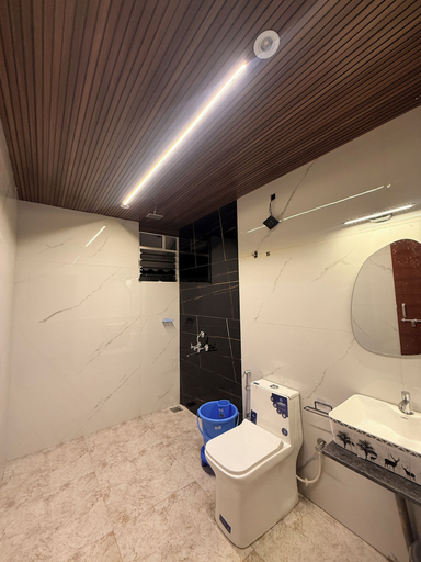 Bathroom, Open Sky Tent House, Satara