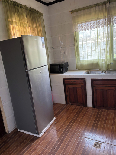 Private kitchen, Monrovia elegant house, Greater Monrovia